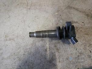 Gebruikte Pen Bobine Toyota Corolla Verso (R10/11) 1.6 16V VVT-i Prijs € 9,90 Margeregeling aangeboden door Autodeleninkleur