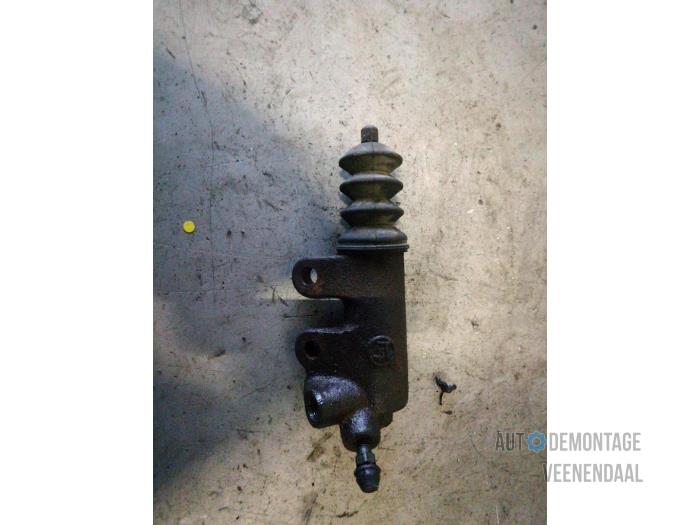 Gebruikte Koppeling Hulp Cilinder Toyota Corolla Verso (R10/11) 1.6 16V VVT-i Prijs € 20,90 Margeregeling aangeboden door Autodeleninkleur