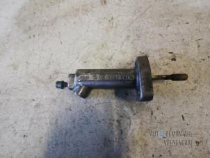 Gebruikte Koppeling Hulp Cilinder BMW Mini One/Cooper (R50) 1.6 16V One Prijs € 22,00 Margeregeling aangeboden door Autodeleninkleur