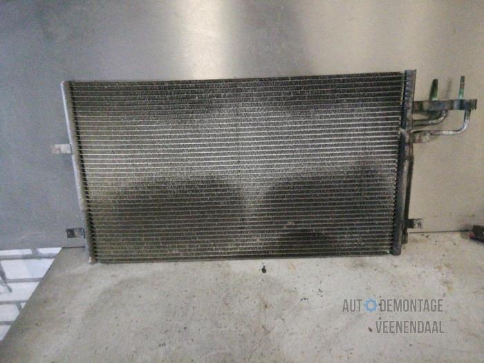 Gebruikte Airco Condensor Ford Focus 2 1.6 16V Prijs € 37,40 Margeregeling aangeboden door Autodeleninkleur