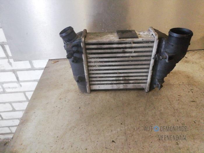 Gebruikte Intercooler Audi A4 Avant (B6) 2.5 TDI 24V Prijs € 33,00 Margeregeling aangeboden door Autodeleninkleur