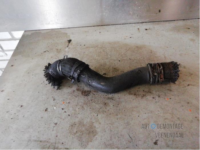 Gebruikte Intercooler Buis Kia Sorento I (JC) 2.5 CRDi 16V Prijs € 22,00 Margeregeling aangeboden door Autodeleninkleur