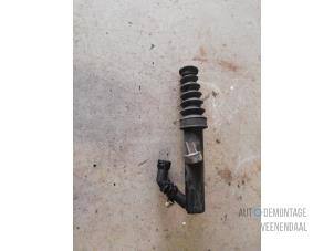 Gebruikte Koppeling Hulp Cilinder Peugeot 208 I (CA/CC/CK/CL) 1.6 e-HDi FAP Prijs € 22,00 Margeregeling aangeboden door Autodeleninkleur