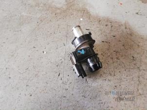 Gebruikte Carterventilatie Peugeot 208 I (CA/CC/CK/CL) 1.6 e-HDi FAP Prijs € 53,90 Margeregeling aangeboden door Autodeleninkleur