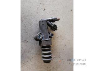 Gebruikte Koppeling Hulp Cilinder Mazda 2 (DE) 1.3 16V S-VT High Power Prijs € 22,00 Margeregeling aangeboden door Autodeleninkleur