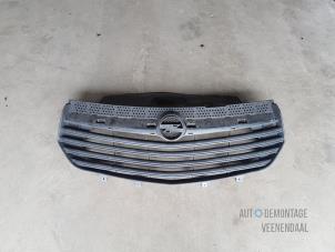 Gebruikte Grille Opel Vivaro Prijs € 148,50 Margeregeling aangeboden door Autodeleninkleur