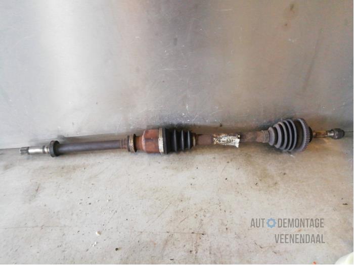Gebruikte Steekas rechts-voor Peugeot 206 SW (2E/K) 1.4 HDi Prijs € 20,90 Margeregeling aangeboden door Autodeleninkleur