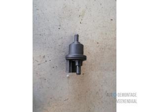 Gebruikte Vacuum ventiel Volkswagen Polo V (6R) 1.2 12V Prijs € 14,70 Margeregeling aangeboden door Autodemontage Veenendaal BV
