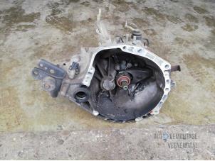 Gebruikte Versnellingsbak Toyota Yaris (P1) 1.0 16V VVT-i Prijs € 275,00 Margeregeling aangeboden door Autodeleninkleur