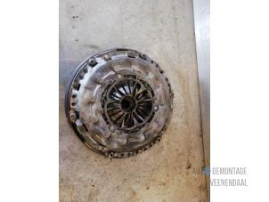 Gebruikte Dubbele massa vliegwiel Peugeot 3008 I (0U/HU) 1.6 HDiF 16V Prijs € 120,00 Margeregeling aangeboden door Autodeleninkleur