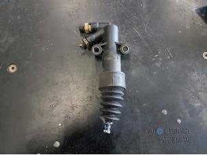 Gebruikte Koppeling Hulp Cilinder Peugeot 207/207+ (WA/WC/WM) 1.4 16V VTi Prijs € 30,00 Margeregeling aangeboden door Autodeleninkleur