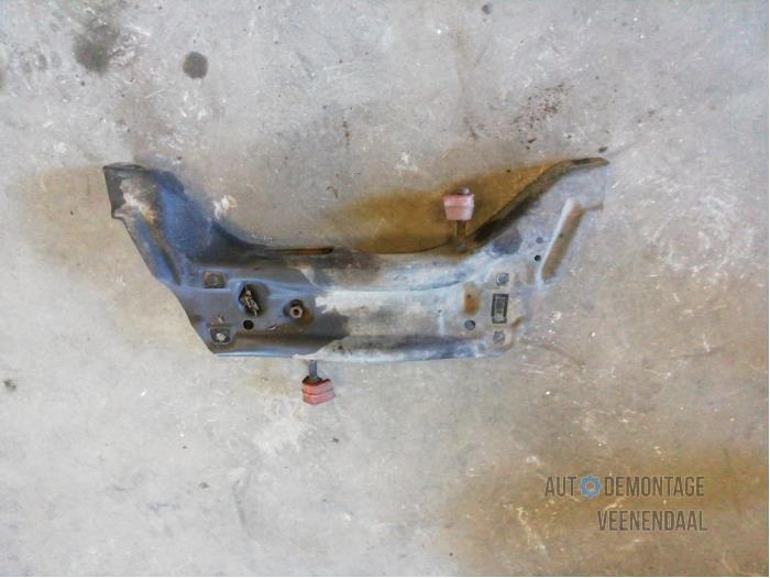 Gebruikte Subframe Volkswagen Fox (5Z) 1.4 16V Prijs € 35,00 Margeregeling aangeboden door Autodeleninkleur
