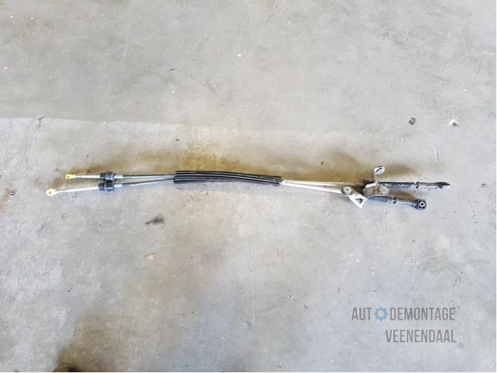 Gebruikte Schakelkabel Versnellingsbak Volkswagen Golf V (1K1) 1.4 16V Prijs € 40,00 Margeregeling aangeboden door Autodeleninkleur