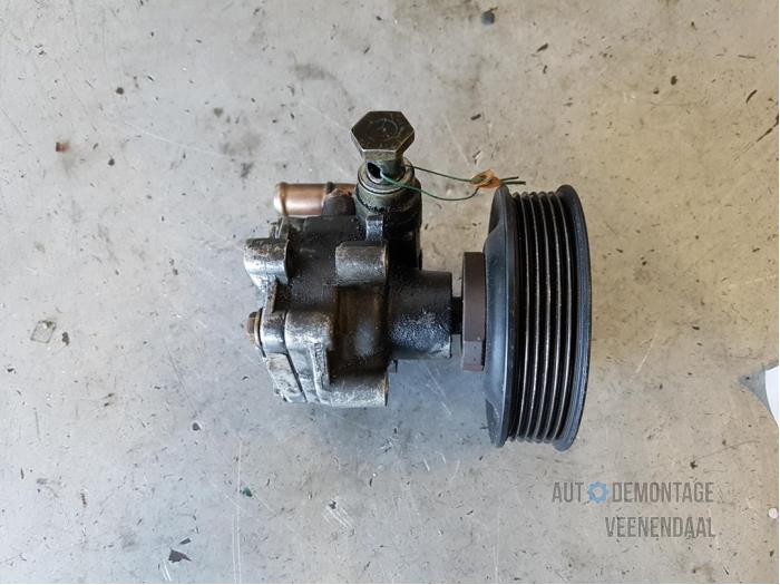 Stuurbekrachtiging Pomp van een Volkswagen Golf IV Variant (1J5) 1.6 16V 2001