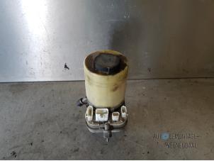 Gebruikte Stuurbekrachtiging Pomp Opel Vectra C GTS 2.2 16V Prijs € 50,00 Margeregeling aangeboden door Autodeleninkleur