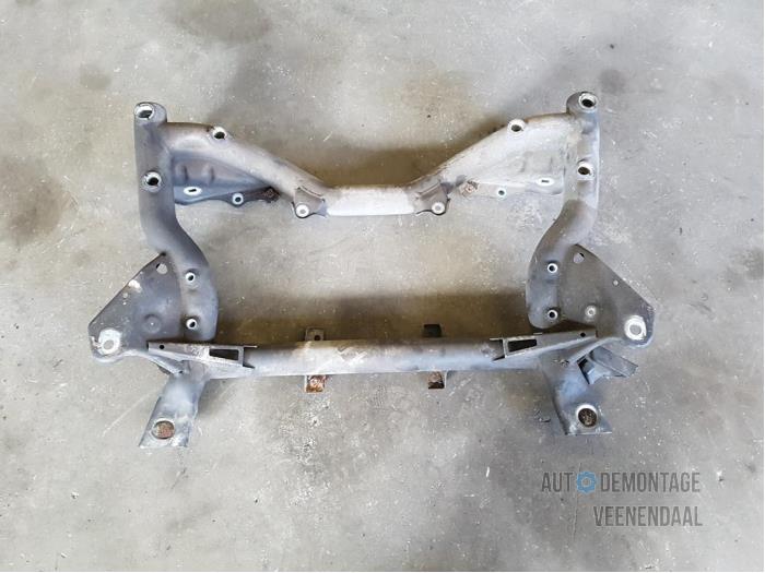 Gebruikte Subframe Mercedes C (W204) 2.5 C-230, C-250 V6 24V Prijs € 100,00 Margeregeling aangeboden door Autodeleninkleur