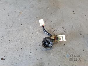 Gebruikte Speaker Toyota Celica (ZZT230/231) 1.8i 16V Prijs € 10,00 Margeregeling aangeboden door Autodeleninkleur