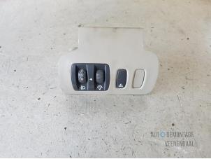 Gebruikte Schakelaar Koplamp Ihv Renault Scénic II (JM) 1.6 16V Prijs € 7,00 Margeregeling aangeboden door Autodeleninkleur