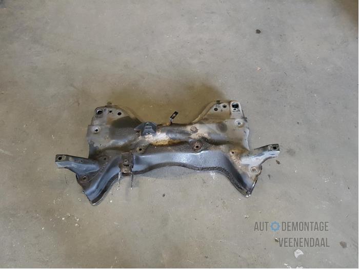 Gebruikte Subframe Peugeot 206 (2A/C/H/J/S) 1.1 XN,XR Prijs € 24,00 Margeregeling aangeboden door Autodeleninkleur