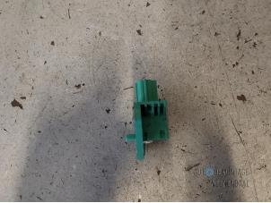 Gebruikte Sensor Airbag Seat Leon (1P1) 1.6 Prijs € 9,00 Margeregeling aangeboden door Autodeleninkleur