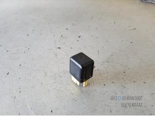 Gebruikte Relais Daihatsu Feroza Soft Top (F300) 1.6 DX,EL,SE 16V Hard Top Prijs € 11,00 Margeregeling aangeboden door Autodeleninkleur