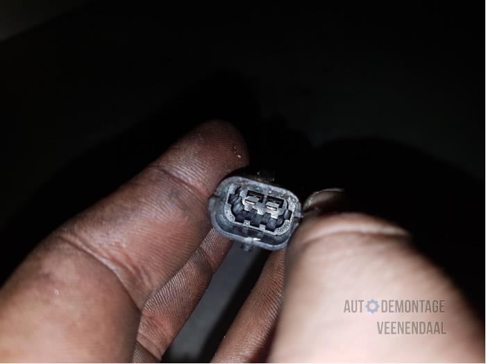 Pingelsensor van een Hyundai i10 (F5) 1.2i 16V 2009