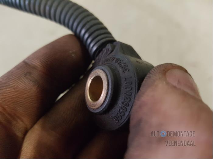 Pingelsensor van een Hyundai i10 (F5) 1.2i 16V 2009