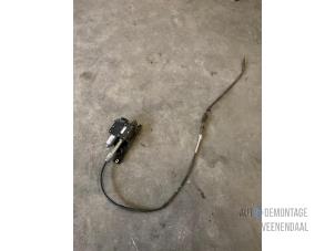 Gebruikte Handrem motor Opel Insignia 1.8 16V Ecotec Prijs € 85,00 Margeregeling aangeboden door Autodeleninkleur