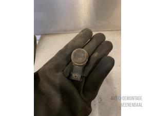 Gebruikte PDC Sensor Renault Trafic New (FL) 2.0 dCi 16V 115 Prijs € 16,50 Margeregeling aangeboden door Autodeleninkleur