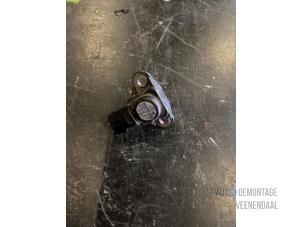 Gebruikte Map Sensor (inlaatspruitstuk) Mercedes C (W203) 2.0 C-200K 16V Prijs € 10,00 Margeregeling aangeboden door Autodeleninkleur