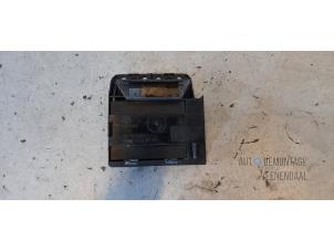 Gebruikte Central electronic module Volkswagen Golf V (1K1) 1.6 FSI 16V Prijs € 25,00 Margeregeling aangeboden door Autodeleninkleur