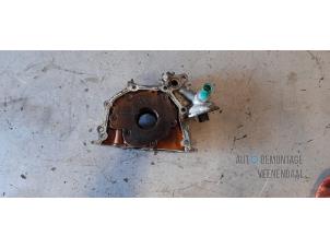 Gebruikte Oliepomp Renault Twingo (C06) 1.2 Prijs € 40,00 Margeregeling aangeboden door Autodeleninkleur