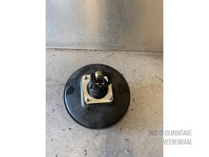 Gebruikte Rembekrachtiger Fiat Punto II (188) 1.2 16V Prijs € 30,00 Margeregeling aangeboden door Autodeleninkleur