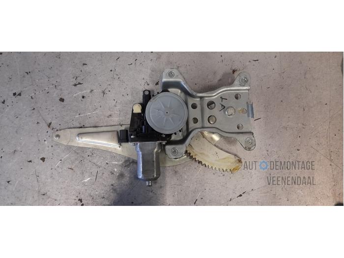 Ruitmechaniek 4Deurs links-achter Suzuki SX-4