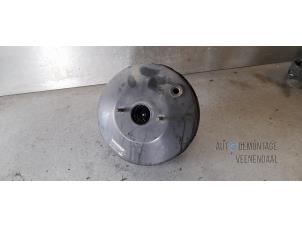 Gebruikte Rembekrachtiger Ford Fiesta 5 (JD/JH) 1.25 16V Prijs € 25,00 Margeregeling aangeboden door Autodeleninkleur