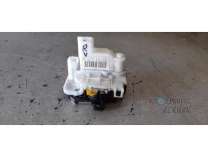 Gebruikte Deurslot Mechaniek 4Deurs rechts-voor Fiat Panda (169) 1.2 Fire Prijs € 14,00 Margeregeling aangeboden door Autodeleninkleur