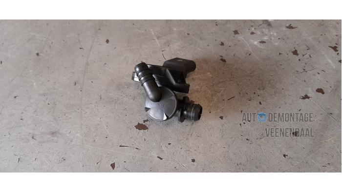 Map Sensor (inlaatspruitstuk) van een Audi A6 Avant Quattro (C5) 2.4 V6 30V 2002