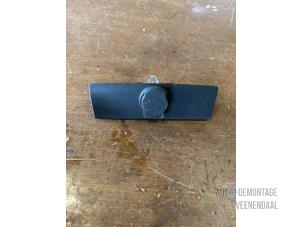 Gebruikte Aansteker Opel Signum (F48) 2.2 DGI 16V Prijs € 5,00 Margeregeling aangeboden door Autodeleninkleur