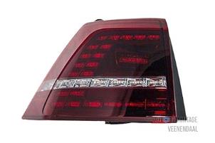 Nieuwe Achterlicht links Volkswagen Golf VII (AUA) Prijs € 187,55 Inclusief btw aangeboden door Autodeleninkleur