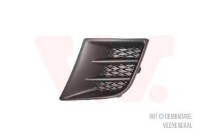 Nieuwe Bumperdeel links-voor Peugeot 107 Prijs € 18,15 Inclusief btw aangeboden door Autodeleninkleur