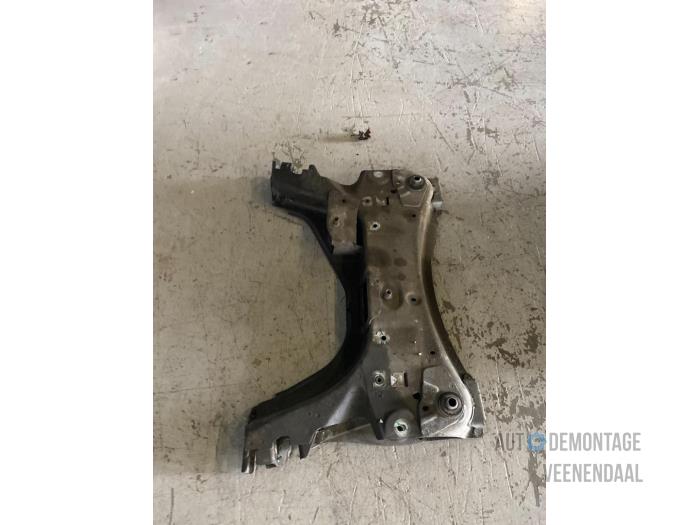 Gebruikte Subframe Renault Scénic II (JM) 1.6 16V Prijs € 40,00 Margeregeling aangeboden door Autodeleninkleur