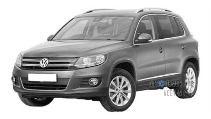 Voorkop compleet van een Volkswagen Tiguan (5N1/2)  2014