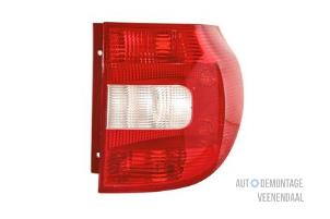 Nieuwe Achterlicht rechts Skoda Yeti (5LAC) Prijs € 49,91 Inclusief btw aangeboden door Autodemontage Veenendaal BV
