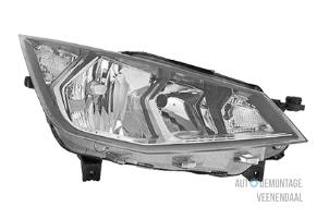 Nieuwe Koplamp rechts Seat Ibiza V (KJB) Prijs € 135,52 Inclusief btw aangeboden door Autodeleninkleur