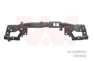 Nieuwe Frontpaneel Ford Focus 3 1.0 Ti-VCT EcoBoost 12V 100 Prijs € 91,48 Inclusief btw aangeboden door Autodeleninkleur