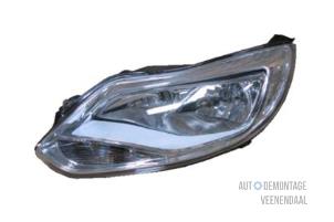 Nieuwe Koplamp links Ford Focus 3 1.0 Ti-VCT EcoBoost 12V 100 Prijs € 108,54 Inclusief btw aangeboden door Autodeleninkleur