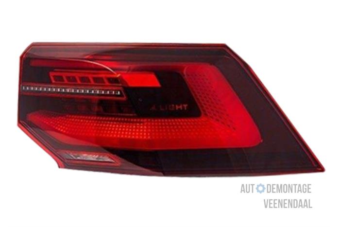 Achterlicht rechts van een Volkswagen Golf VIII (CD1)  2020