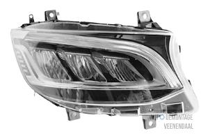 Nieuwe Koplamp rechts Mercedes Sprinter Tourer 5t (907.8) Prijs € 732,05 Inclusief btw aangeboden door Autodeleninkleur