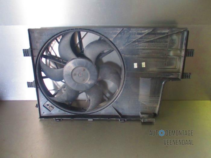 Cooling fans - 967615e1-9b7a-4402-868a-2da70ed9f056.jpg