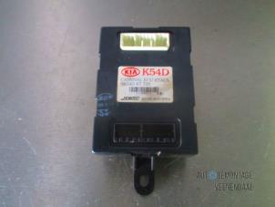 Gebruikte Computer Motormanagement Kia Carnival 2 (FIB/FLD) 2.5 V6 24V Prijs € 30,00 Margeregeling aangeboden door Autodeleninkleur